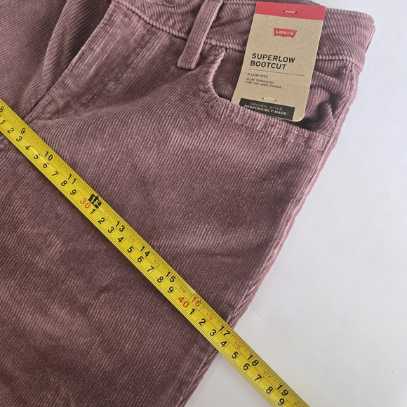 NWT Levi’s Superlow Bootcut Corduroy Pants –Womens Size 25- Mauve/Plum - Picture 5 of 6